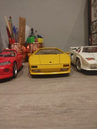 5 Coches a Escala 1:18
