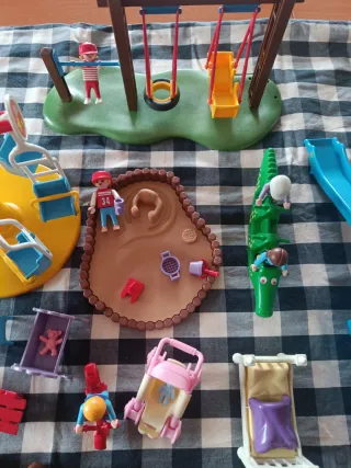 Lote de piezas y figuras Playmobil
