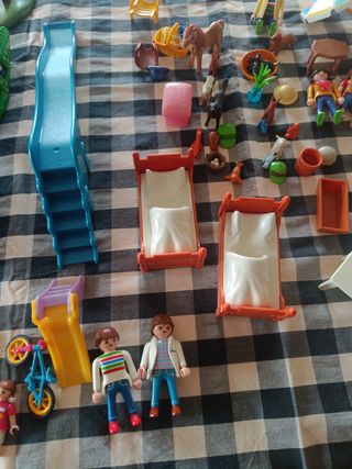 Lote de piezas y figuras Playmobil