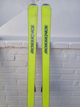 Esquís Rossignol CUT 9.6 más voiki de regalo.