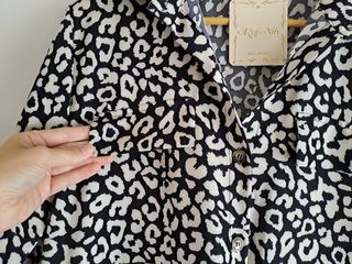 Vestido camisero estampado manga larga.