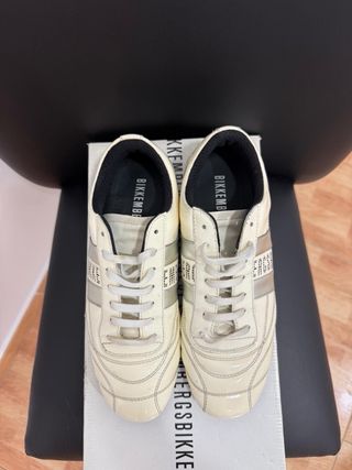 Zapatilla bikkemberg chica 
