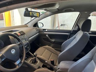 Volkswagen Golf 2005