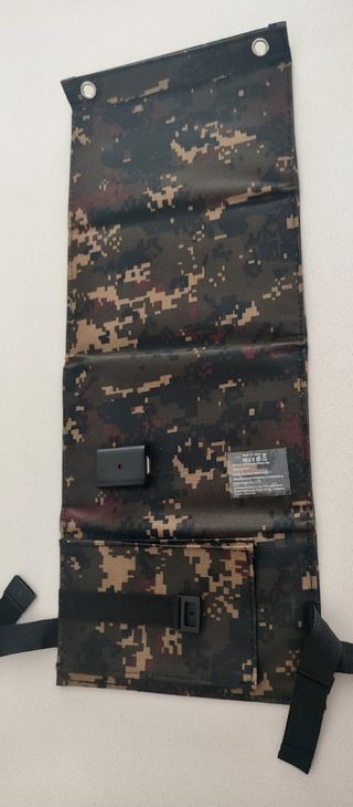 Cargador solar portátil camuflaje