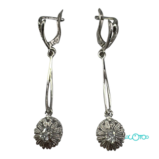 Pendientes largos de oro blanco 18k
