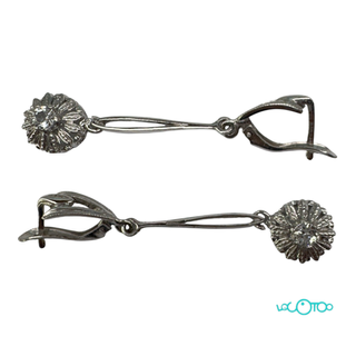 Pendientes largos de oro blanco 18k
