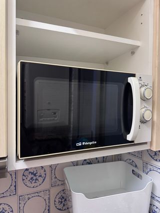 Microondas Orbegozo Blanco
