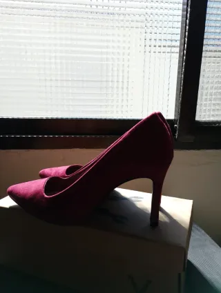 Zapatos de salón burdeos