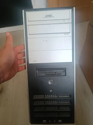 PC Torre P4 3.2GHz 4GB RAM 500gb