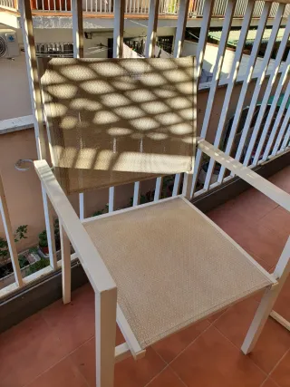 2 Sillas Terraza Beige y Blanca 