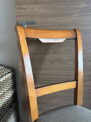 Mesa de comedor redonda de madera