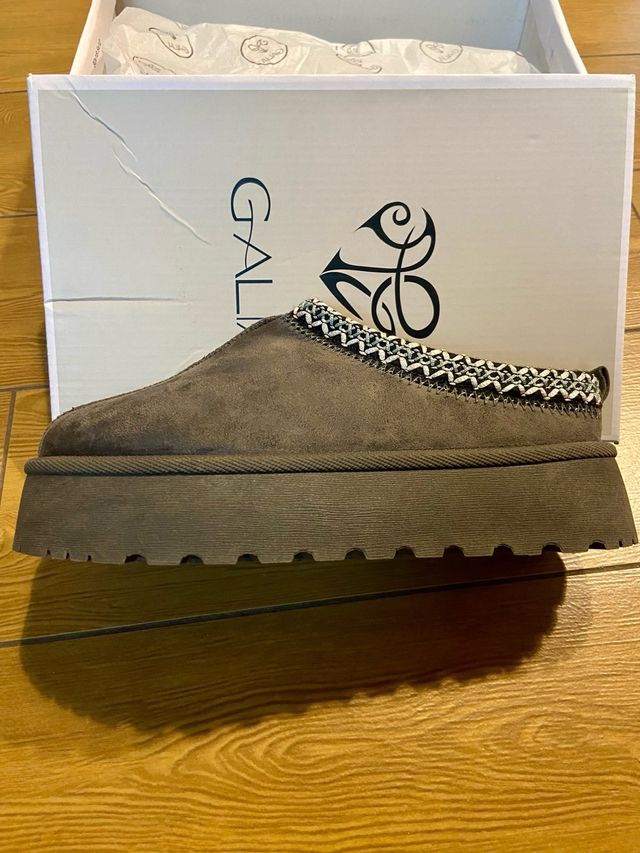 Sabot imbottite donna grigie con suola platform