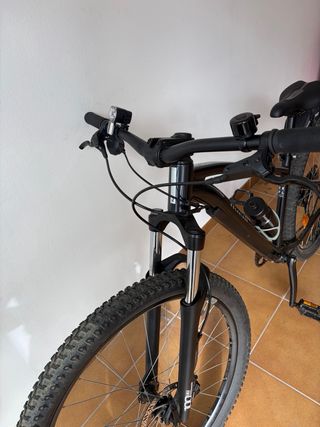 Bicicleta Rockrider Explore 500 Negra