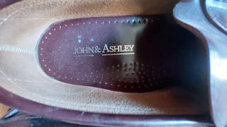 Zapatos de vestir JOHN & ASHLEY marrones