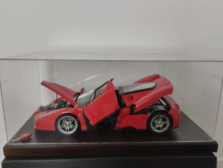 Maqueta Ferrari Enzo 1:10 Planeta D'Agostini