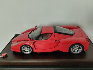 Maqueta Ferrari Enzo 1:10 Planeta D'Agostini