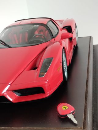 Maqueta Ferrari Enzo 1:10 Planeta D'Agostini