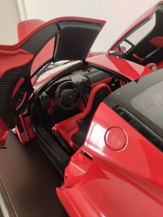 Maqueta Ferrari Enzo 1:10 Planeta D'Agostini