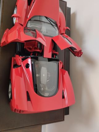 Maqueta Ferrari Enzo 1:10 Planeta D'Agostini