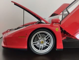 Maqueta Ferrari Enzo 1:10 Planeta D'Agostini