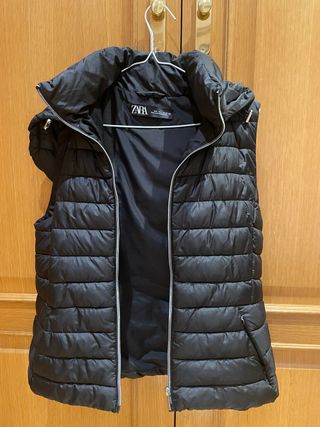 Chaleco acolchado negro Zara mujer