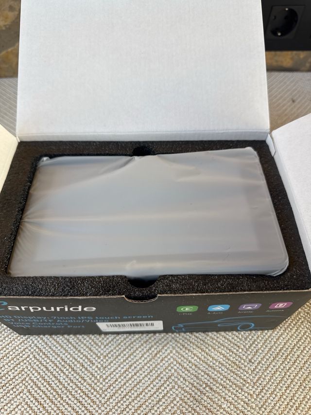 Carpuride 7" Full HD Display CarPlay Wireless