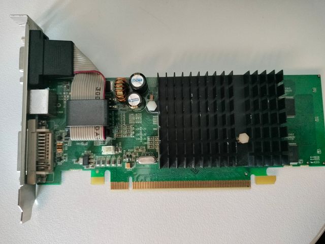 Tarjeta Gráfica ATI Radeon X1050 128MB PCI-E