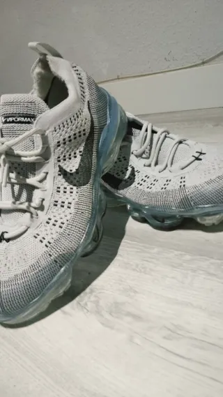 Nike Vapormax grises