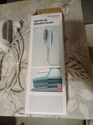 Plancha de vapor vertical InnovaGoods