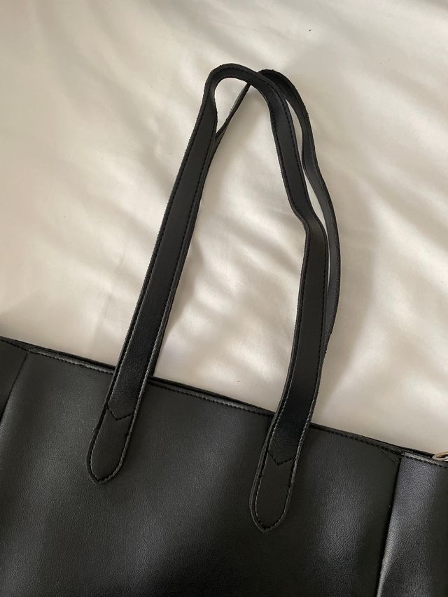 Bolso Negro de Piel