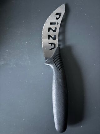 Coltello taglia pizza