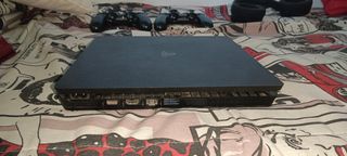 PS4 Slim 800GB con 2 mandos