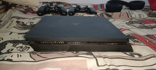 PS4 Slim 800GB con 2 mandos