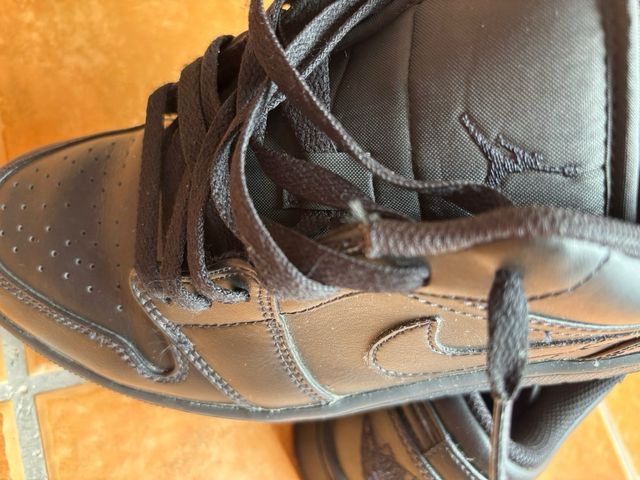 Nike Air Force 1 Negras Talla 42