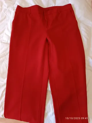 Traje de chaqueta rojo mujer. 