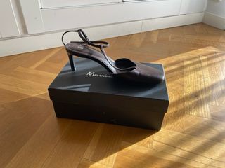 Zapatos tacón tira piel marrones preciosos 