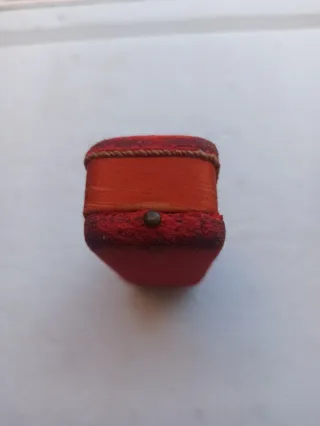Alfiler vintage de plata c/ perla gris. 