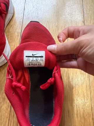 Zapatillas deportivas Nike rojas