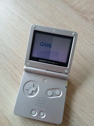 Nintendo Game Boy Advance SP Plata