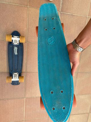 2 Patinetes infantiles (azul y negro)