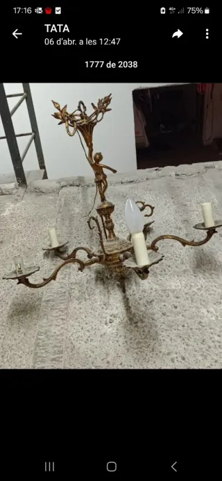 Lámpara antigua de techo