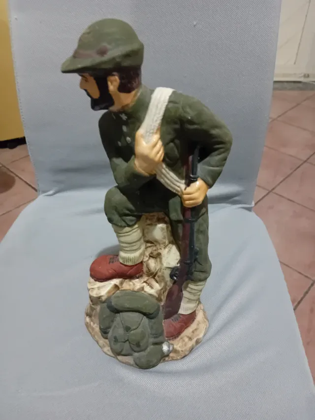 Bottiglia Soldato Alpino Antichità