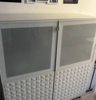 Comò Ikea grigio e bianco