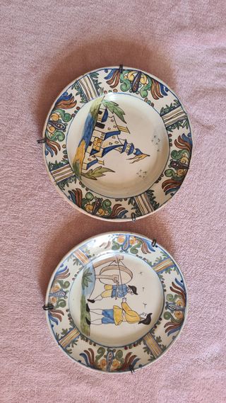 Set di 2 piatti decorativi antichi