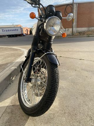 Triumph Bonneville T100