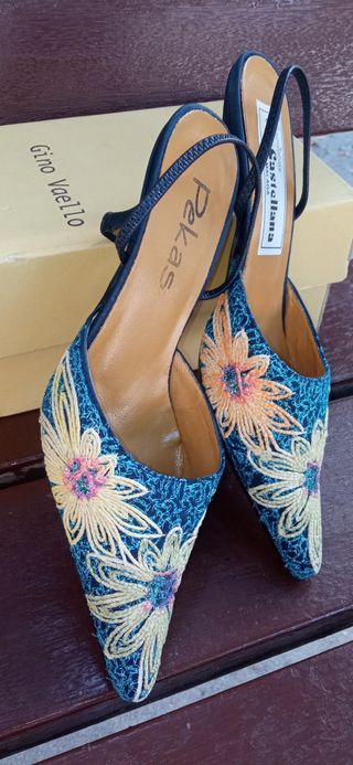 Zapatos de tacón La Castellana bordados