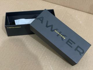 Caja para gafas Hawkers negra y dorada