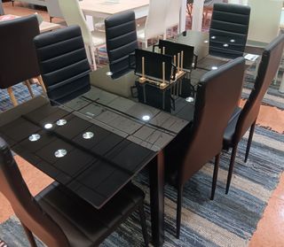 Mesa extensible y 6 sillas
