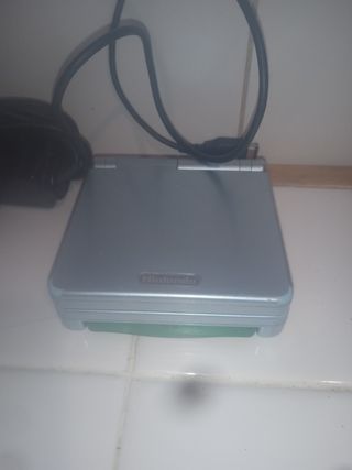 Nintendo Game Boy Advance SP azul cielo año 2002 