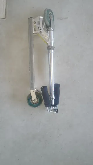 Patinete Mini Scooter Usado con freno y plegable